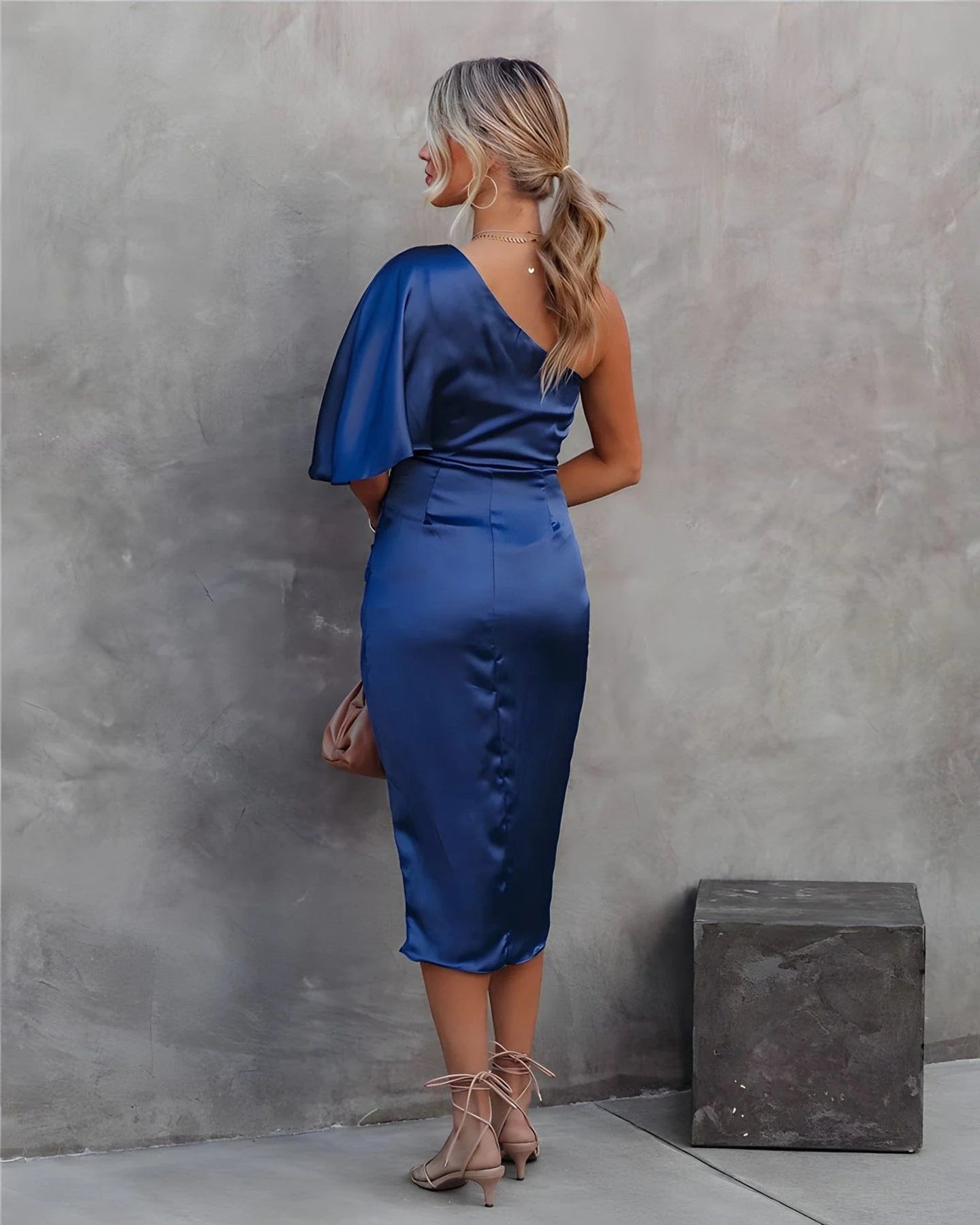 Endaya - Silk Elegant Flowing Party Dress
